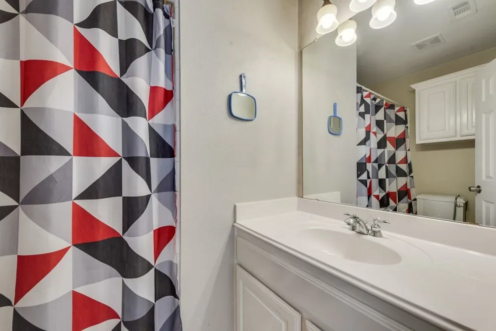 2300 Springmere Drive Arlington, TX 76012