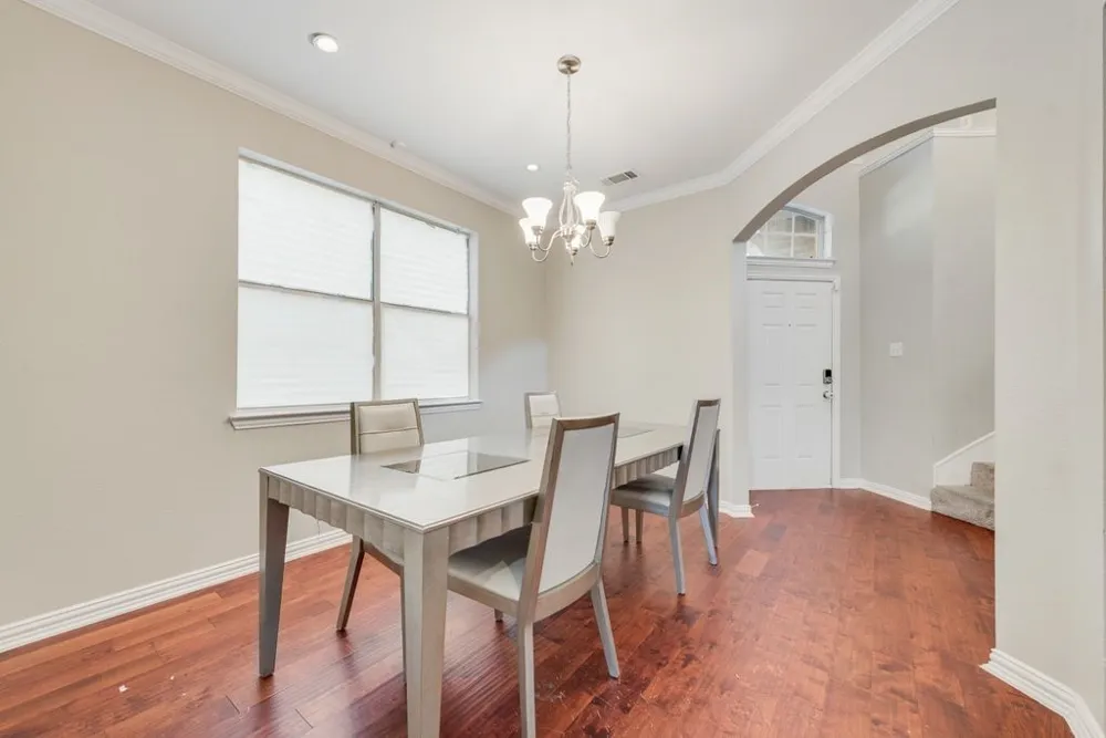 2300 Springmere Drive Arlington, TX 76012