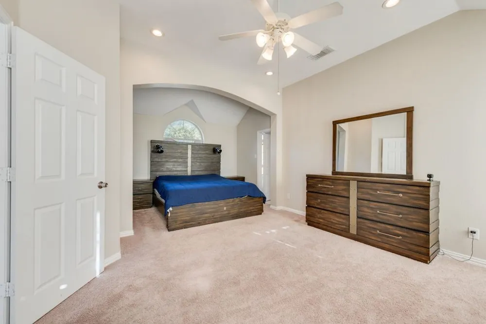 2300 Springmere Drive Arlington, TX 76012