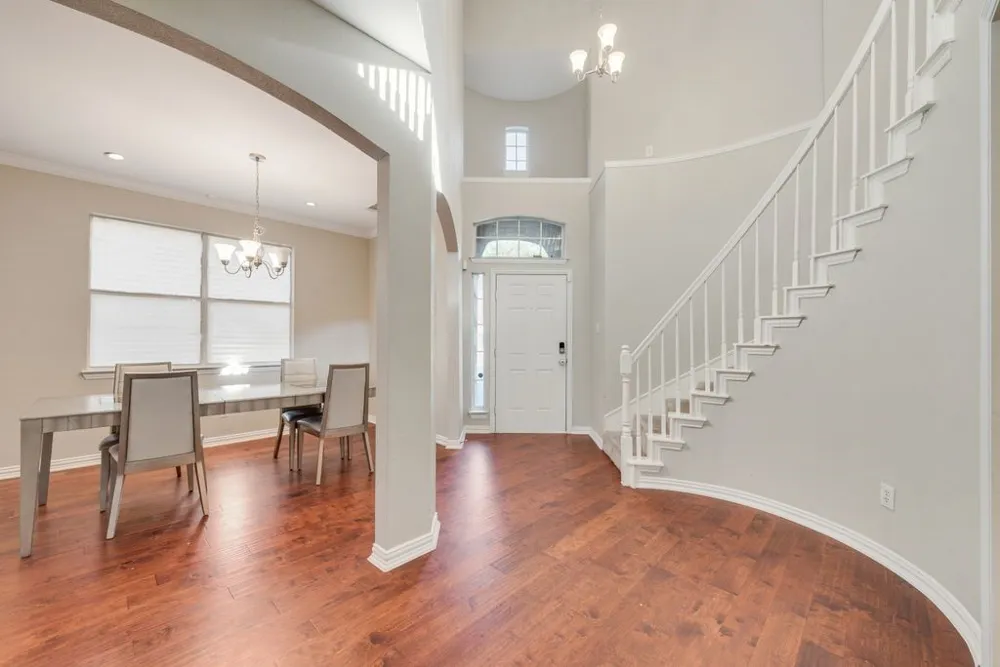 2300 Springmere Drive Arlington, TX 76012