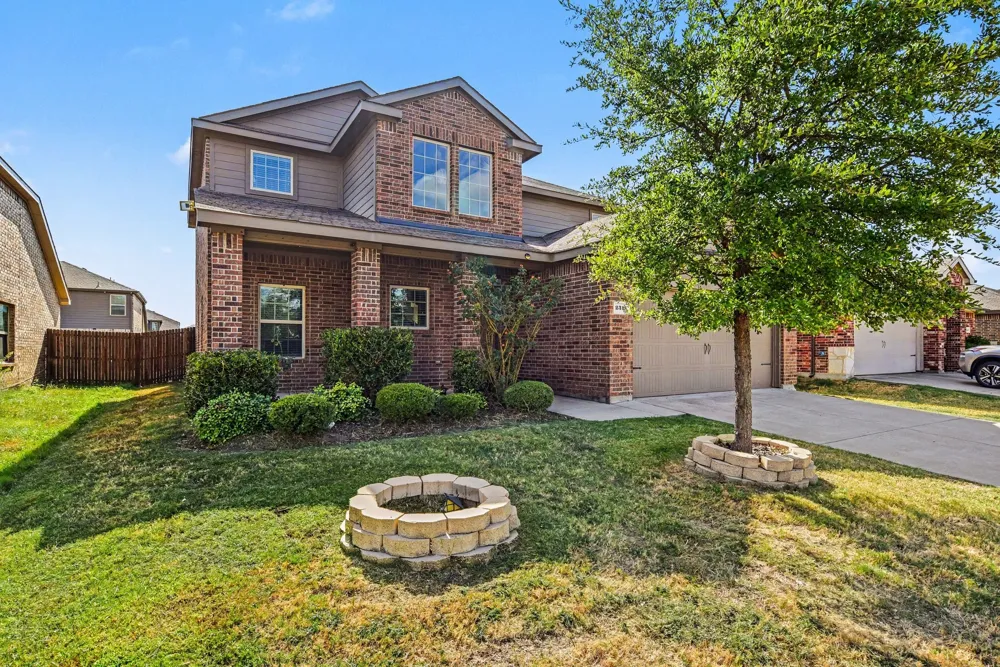 2315 Julia Lane Forney, TX 75126