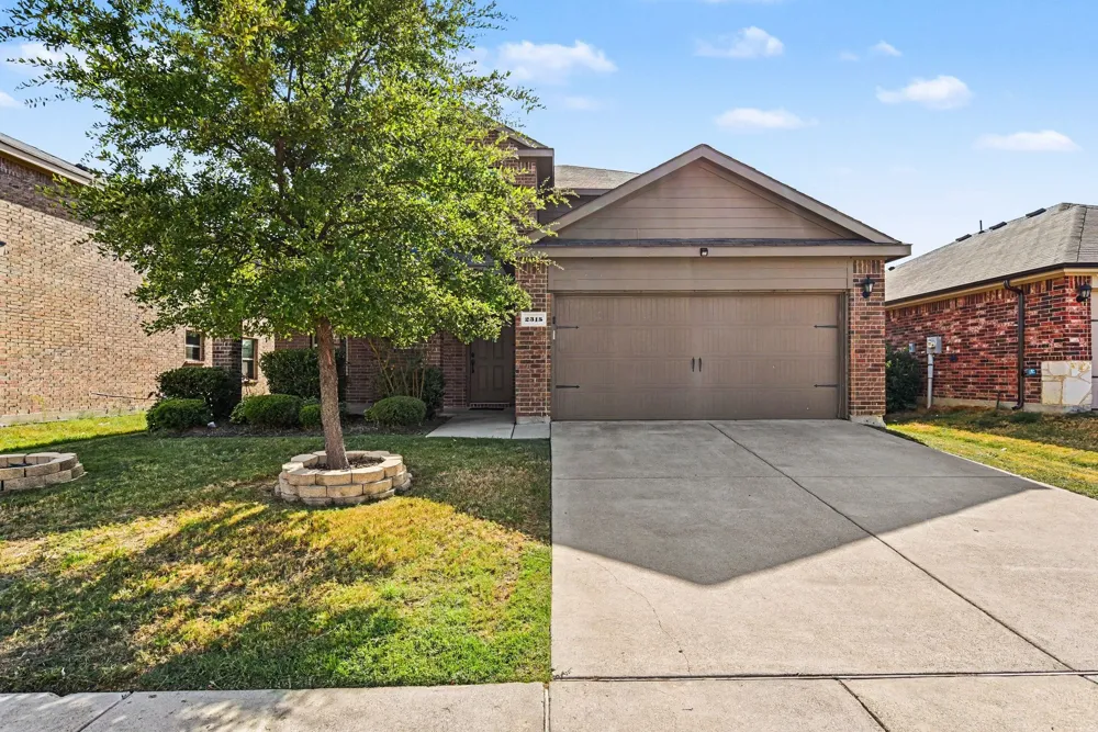 2315 Julia Lane Forney, TX 75126