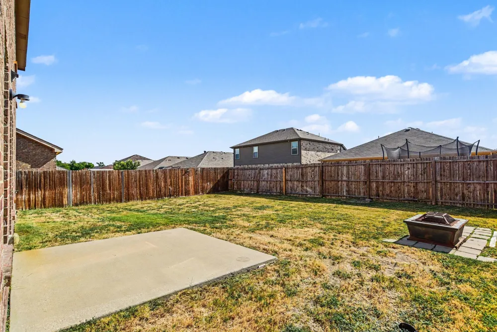2315 Julia Lane Forney, TX 75126