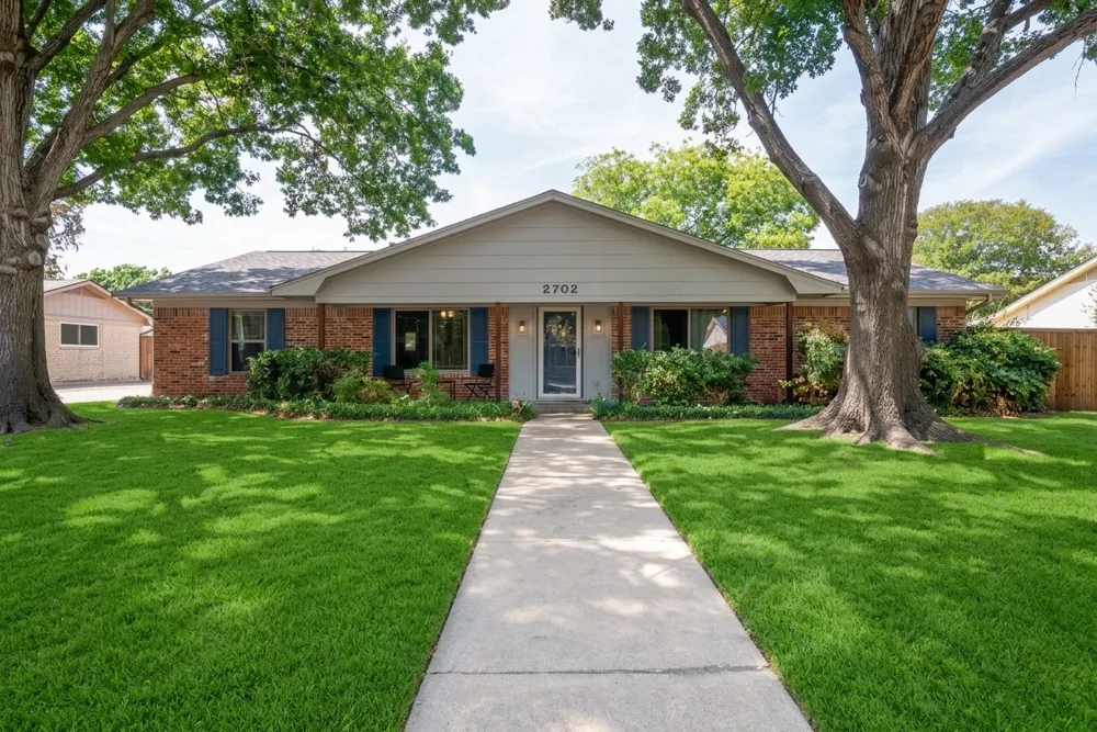 2702 Shoreline Drive Sherman, TX 75092