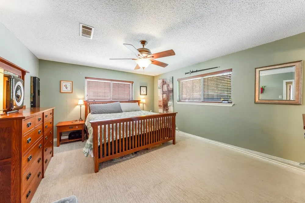 2702 Shoreline Drive Sherman, TX 75092