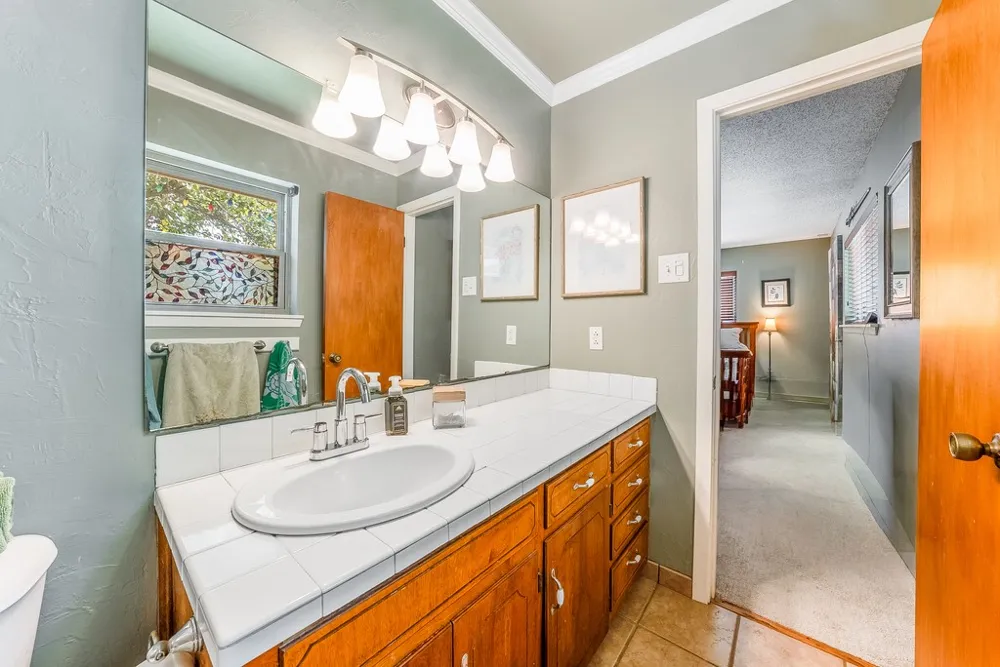 2702 Shoreline Drive Sherman, TX 75092
