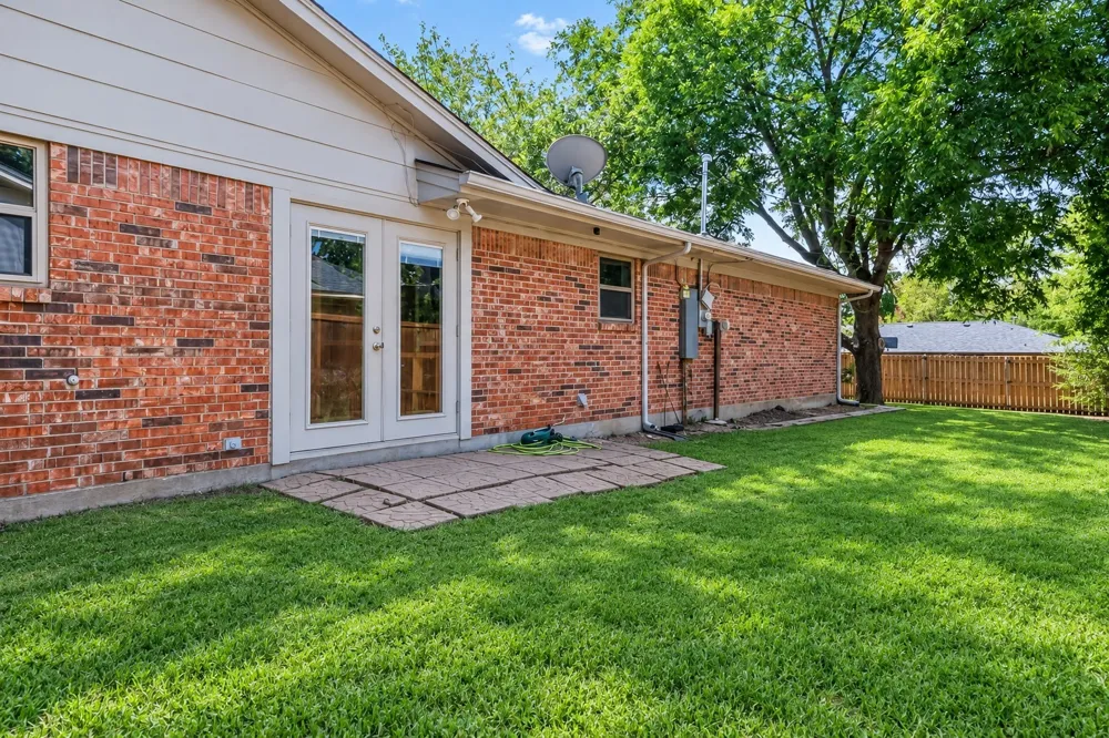 2702 Shoreline Drive Sherman, TX 75092