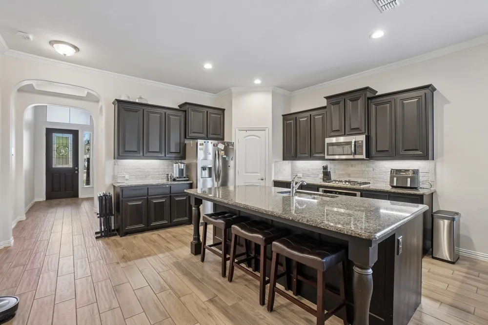 706 Dover Drive Midlothian, TX 76065