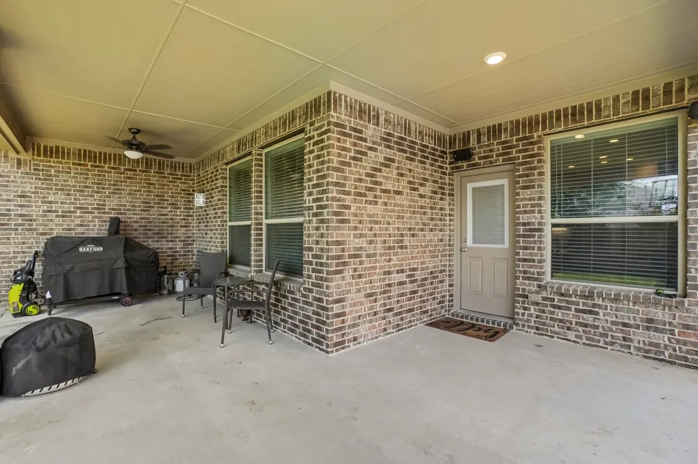 706 Dover Drive Midlothian, TX 76065