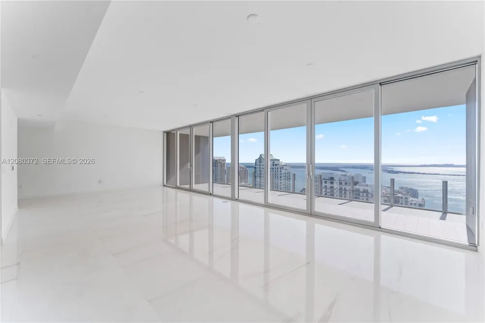 300 Biscayne Blvd Way #4102 Miami, FL 33131