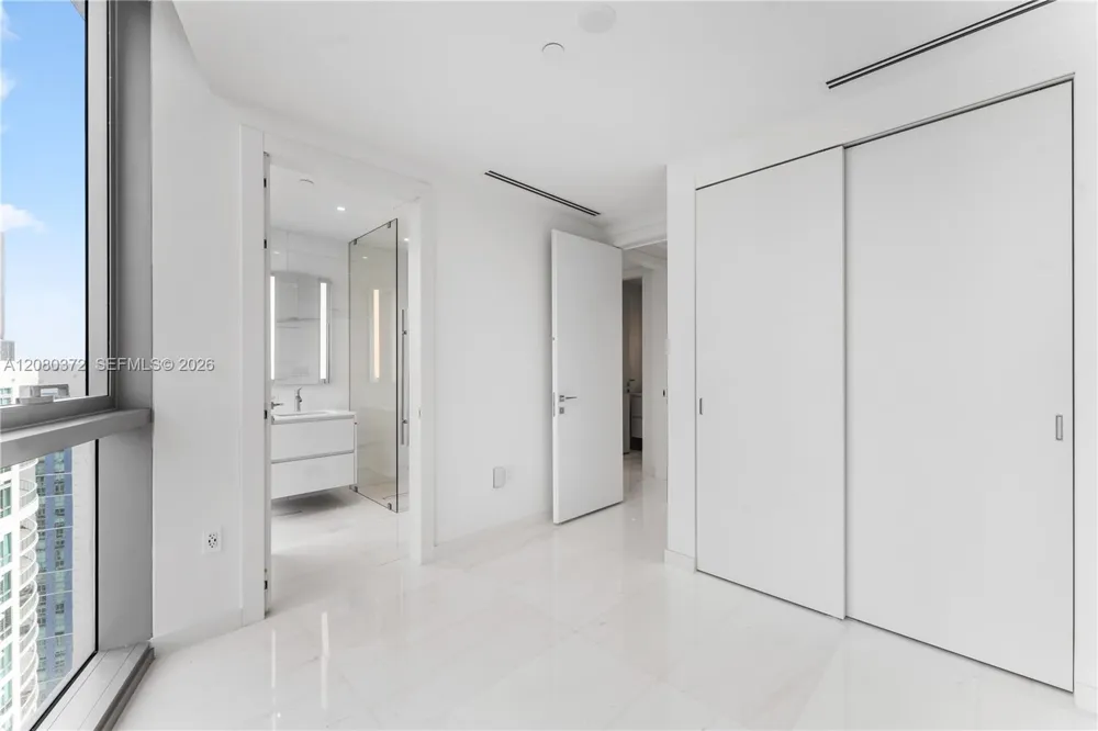 300 Biscayne Blvd Way #4102 Miami, FL 33131