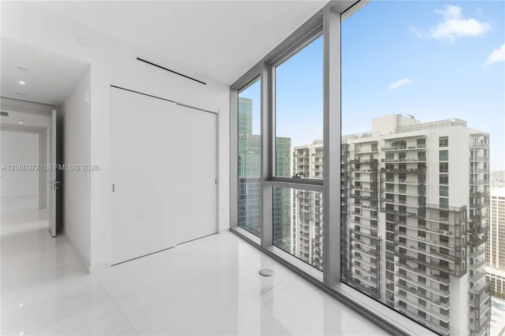 300 Biscayne Blvd Way #4102 Miami, FL 33131