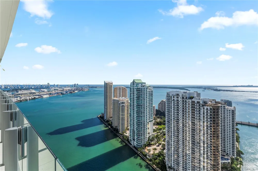 300 Biscayne Blvd Way #4102 Miami, FL 33131