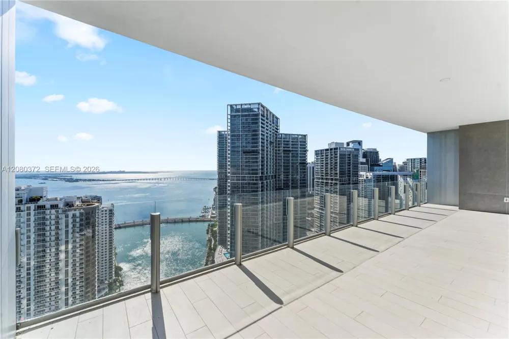 300 Biscayne Blvd Way #4102 Miami, FL 33131