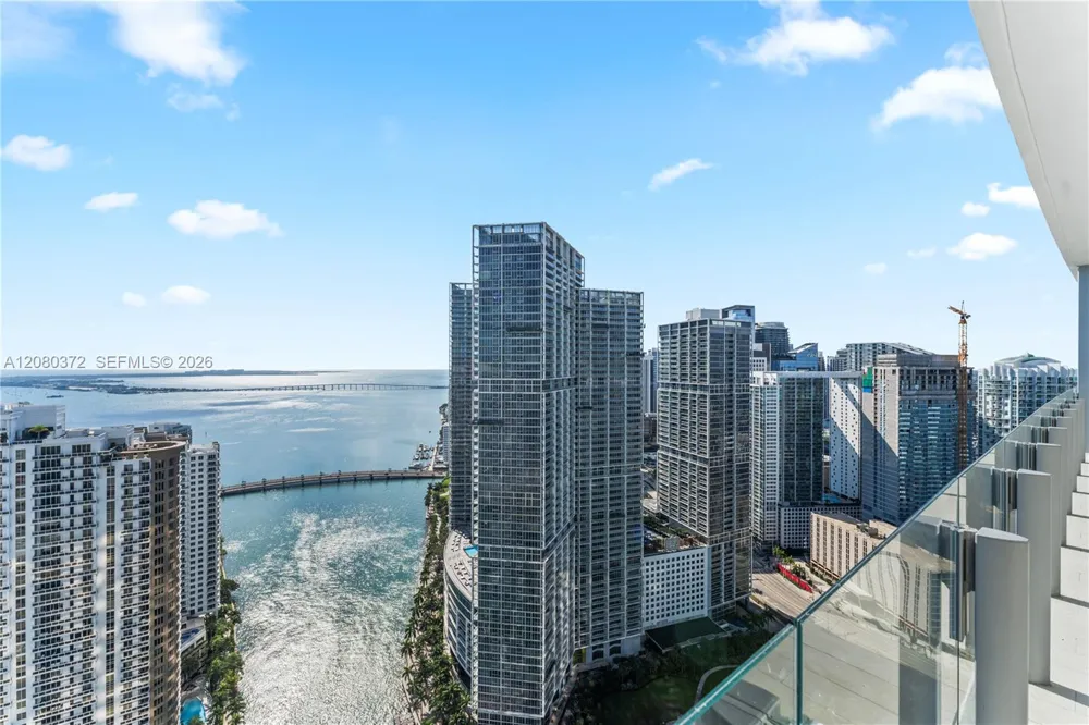 300 Biscayne Blvd Way #4102 Miami, FL 33131