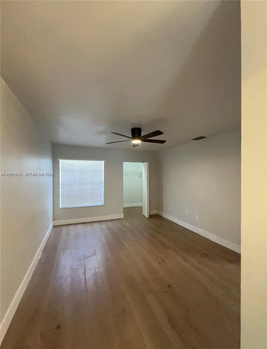 14964 SW 74th Ter #14964 Miami, FL 33193