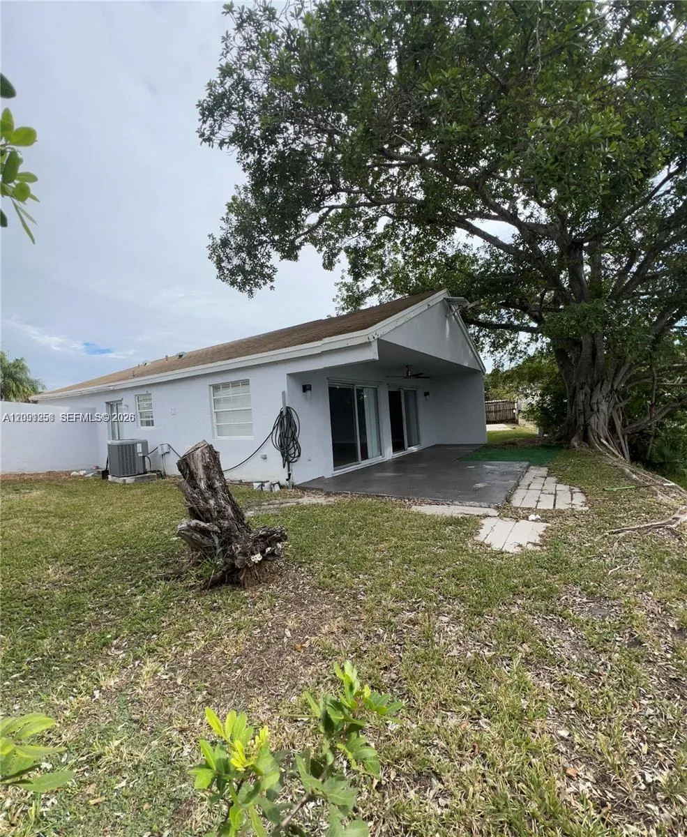 14964 SW 74th Ter #14964 Miami, FL 33193