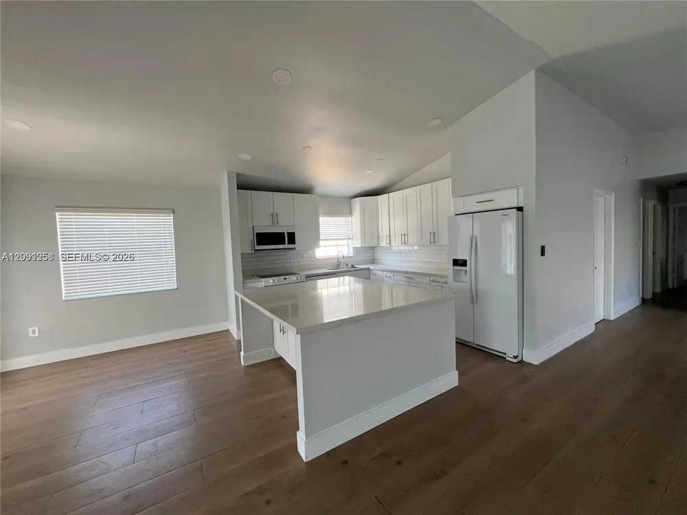14964 SW 74th Ter #14964 Miami, FL 33193