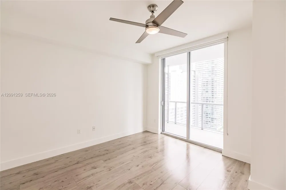 1111 SW 1st Ave #3216 Miami, FL 33130
