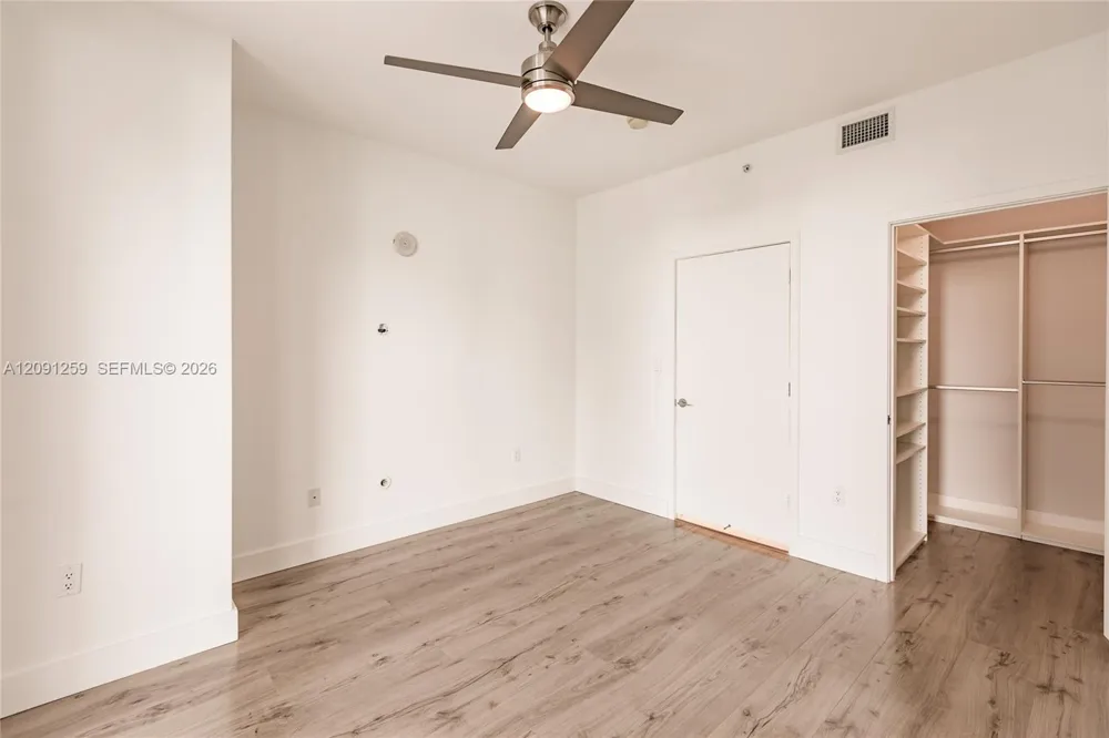 1111 SW 1st Ave #3216 Miami, FL 33130