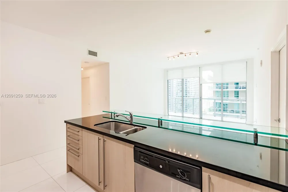 1111 SW 1st Ave #3216 Miami, FL 33130