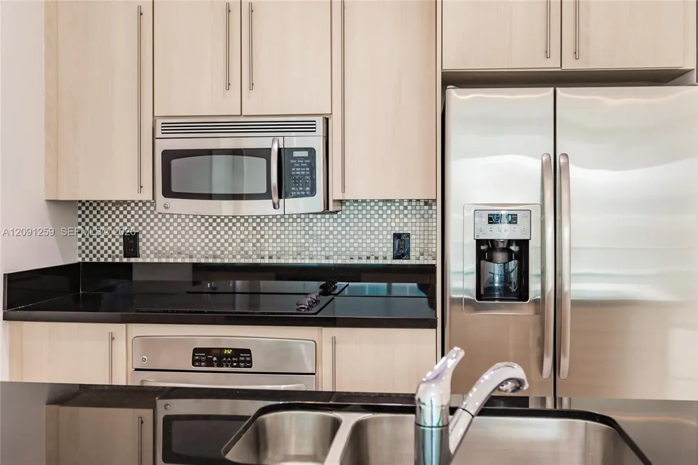 1111 SW 1st Ave #3216 Miami, FL 33130