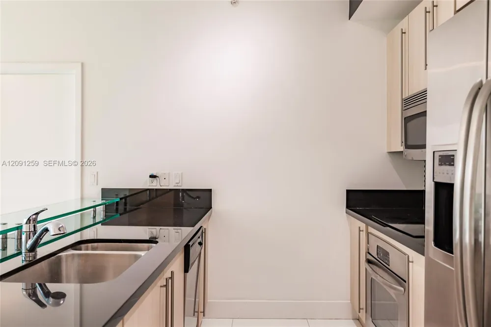 1111 SW 1st Ave #3216 Miami, FL 33130