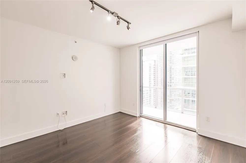1111 SW 1st Ave #3216 Miami, FL 33130