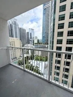 1200 Brickell Bay Dr #2416 Miami, FL 33131