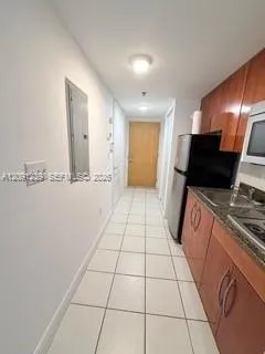 1200 Brickell Bay Dr #2416 Miami, FL 33131