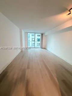 1200 Brickell Bay Dr #2416 Miami, FL 33131