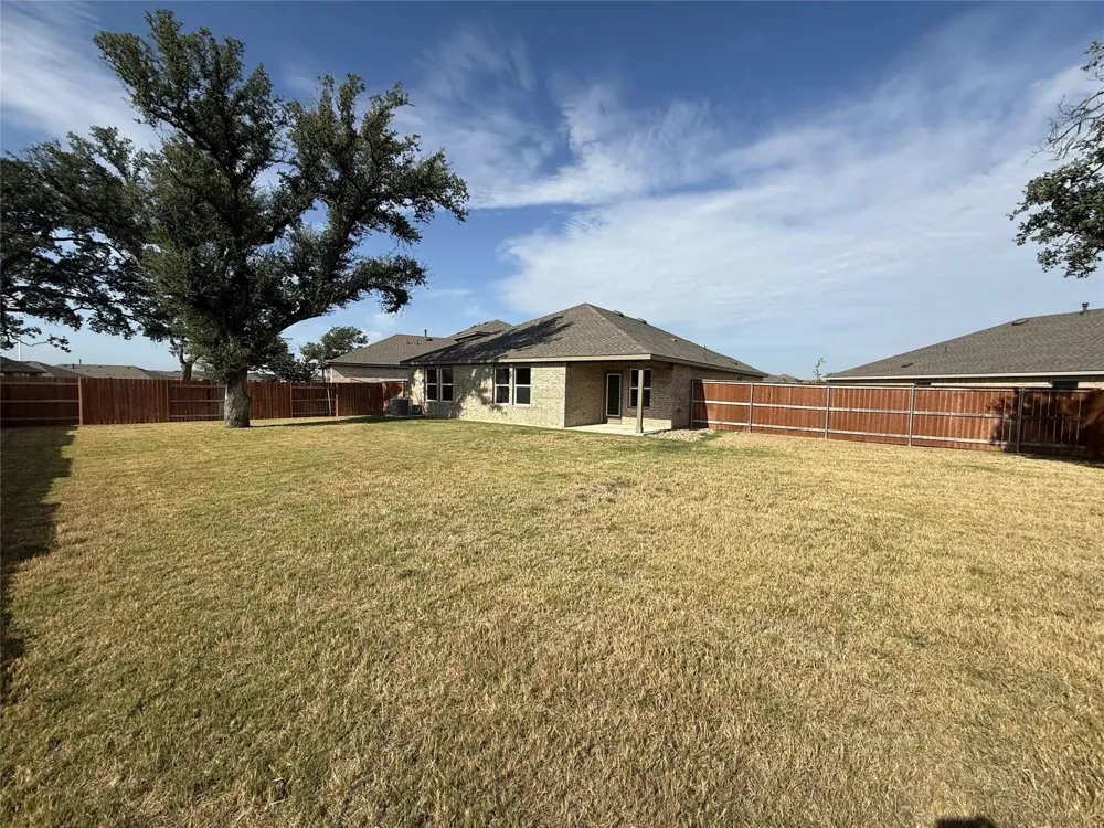 2348 Ranny Cove Leander, TX 78641