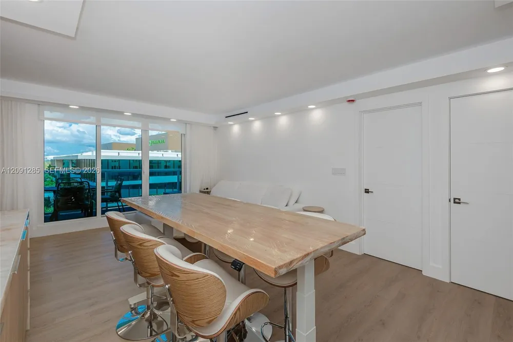 2301 Collins Ave #834 Miami Beach, FL 33139