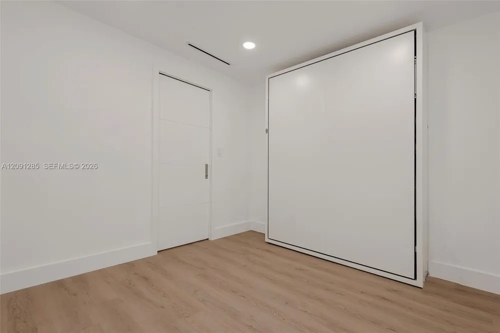 2301 Collins Ave #834 Miami Beach, FL 33139