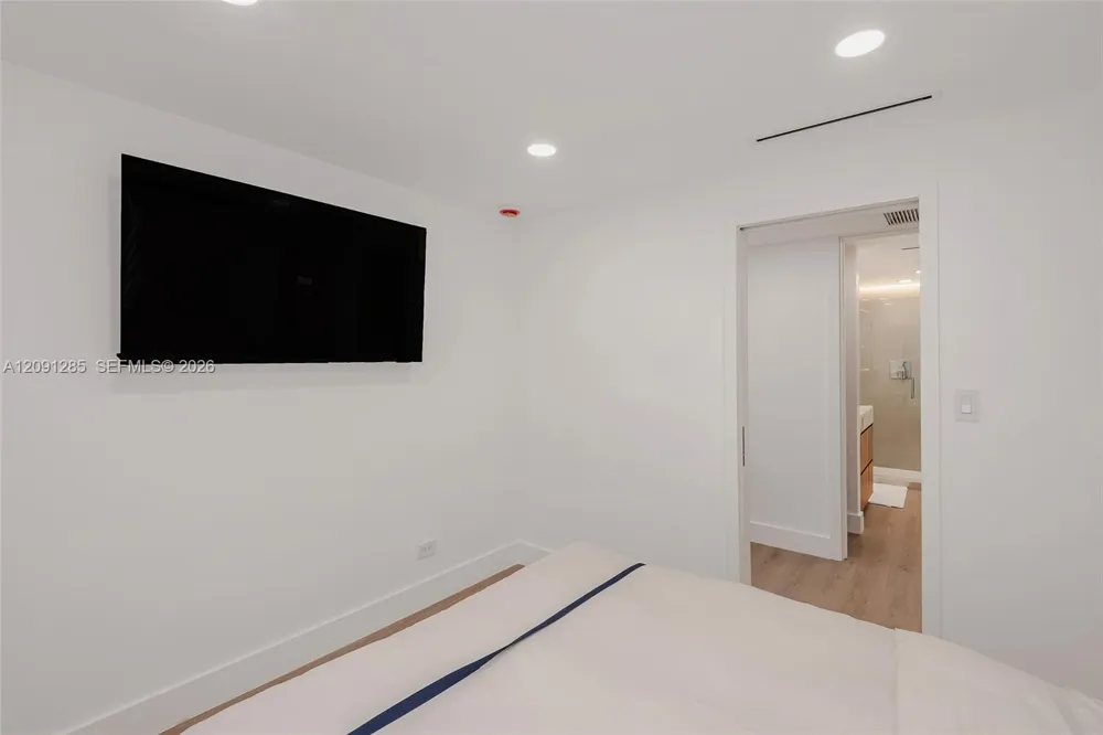 2301 Collins Ave #834 Miami Beach, FL 33139