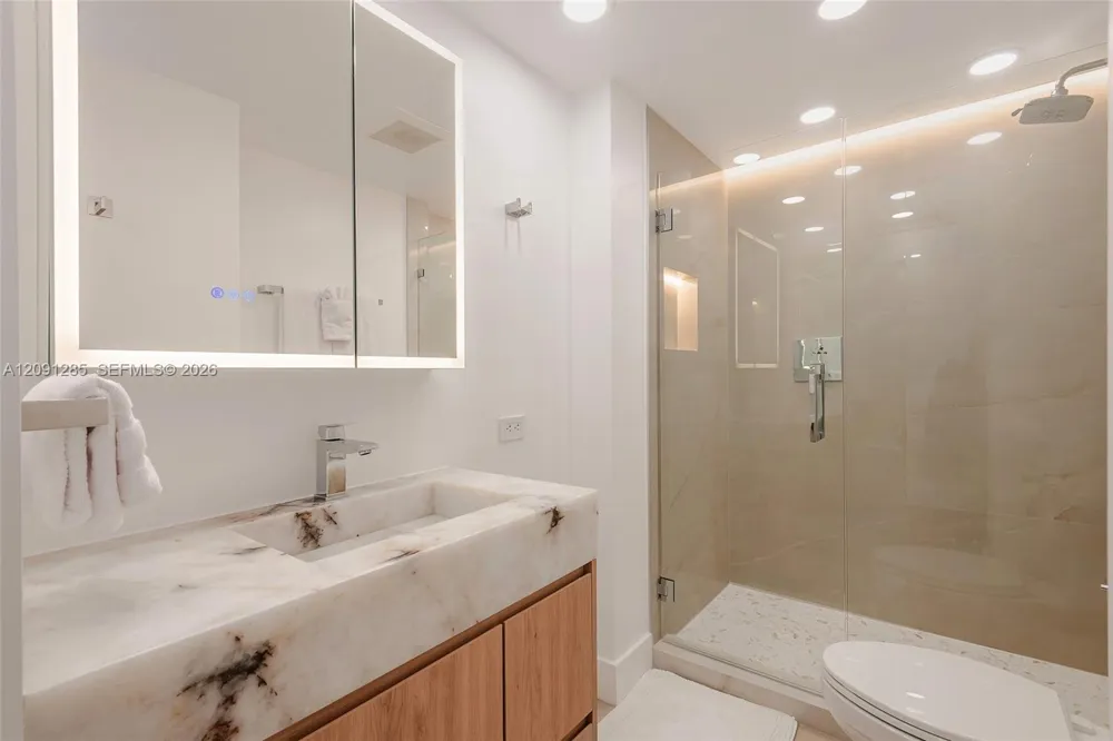 2301 Collins Ave #834 Miami Beach, FL 33139