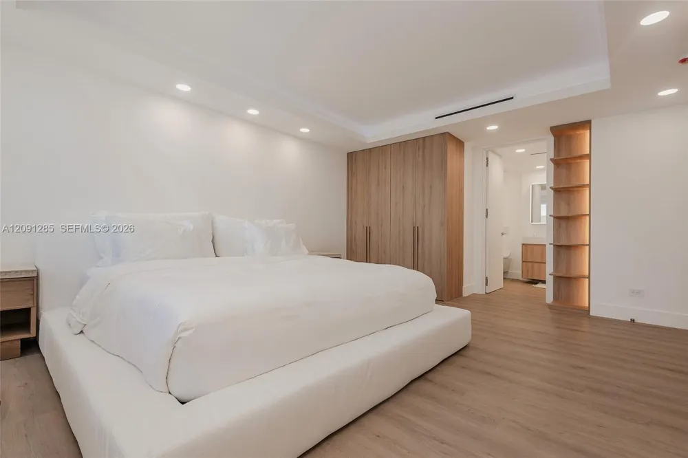 2301 Collins Ave #834 Miami Beach, FL 33139