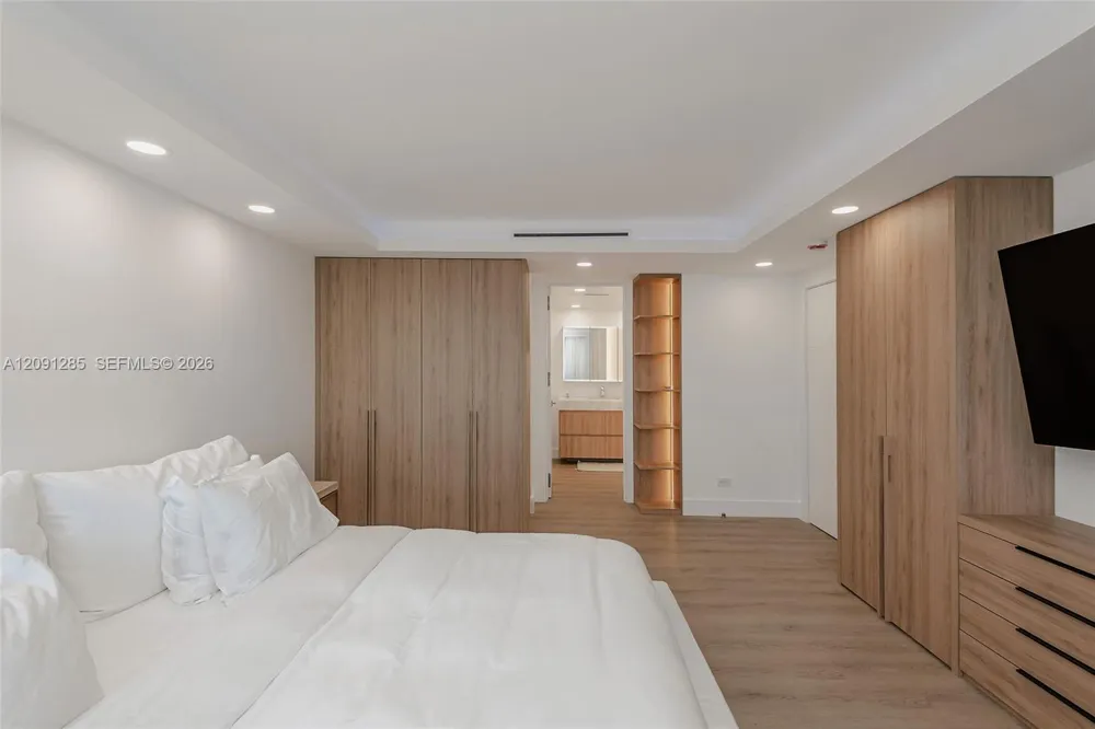2301 Collins Ave #834 Miami Beach, FL 33139