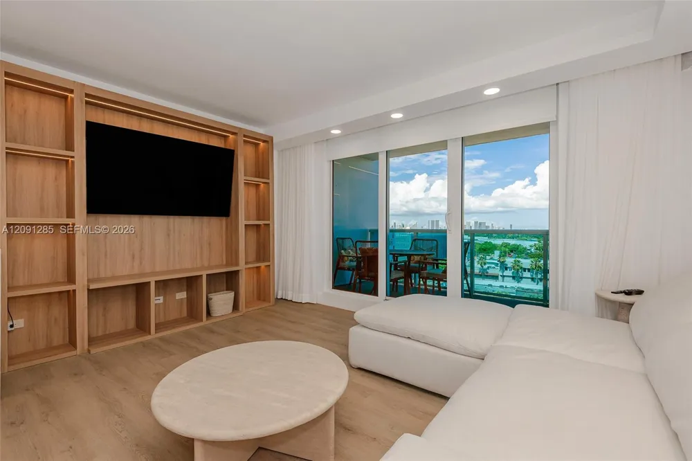 2301 Collins Ave #834 Miami Beach, FL 33139
