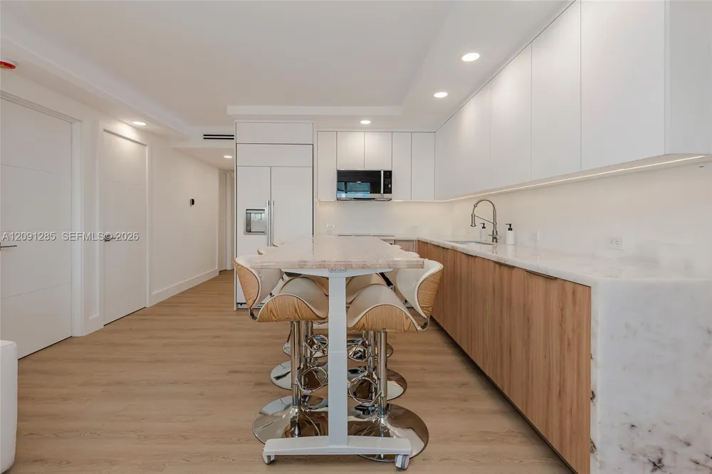 2301 Collins Ave #834 Miami Beach, FL 33139