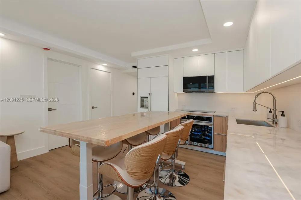 2301 Collins Ave #834 Miami Beach, FL 33139