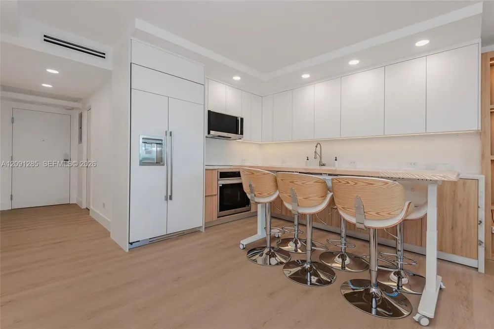 2301 Collins Ave #834 Miami Beach, FL 33139