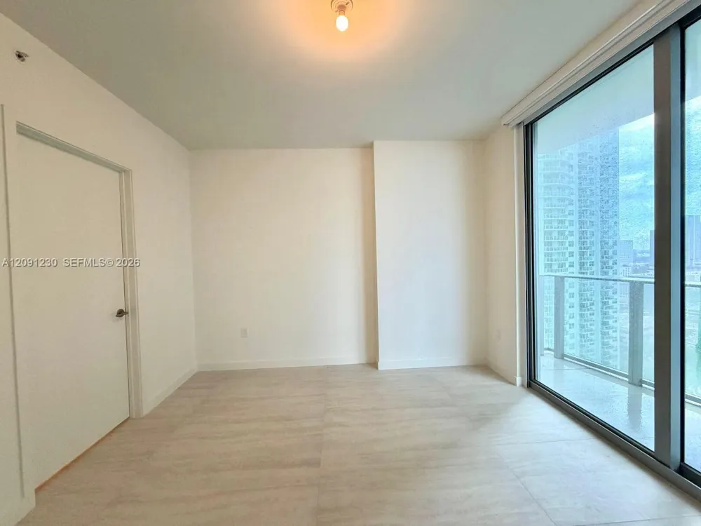 77 SE 5th st #2506 Miami, FL 33131