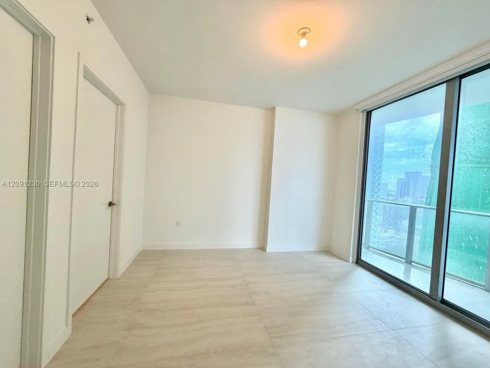 77 SE 5th st #2506 Miami, FL 33131