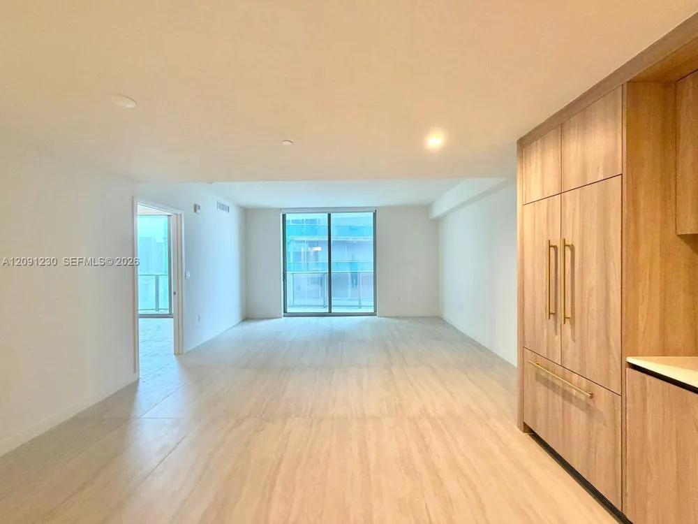 77 SE 5th st #2506 Miami, FL 33131