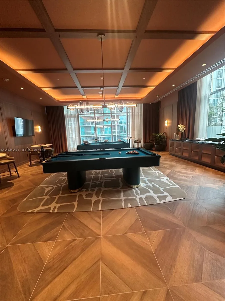 77 SE 5th st #2506 Miami, FL 33131