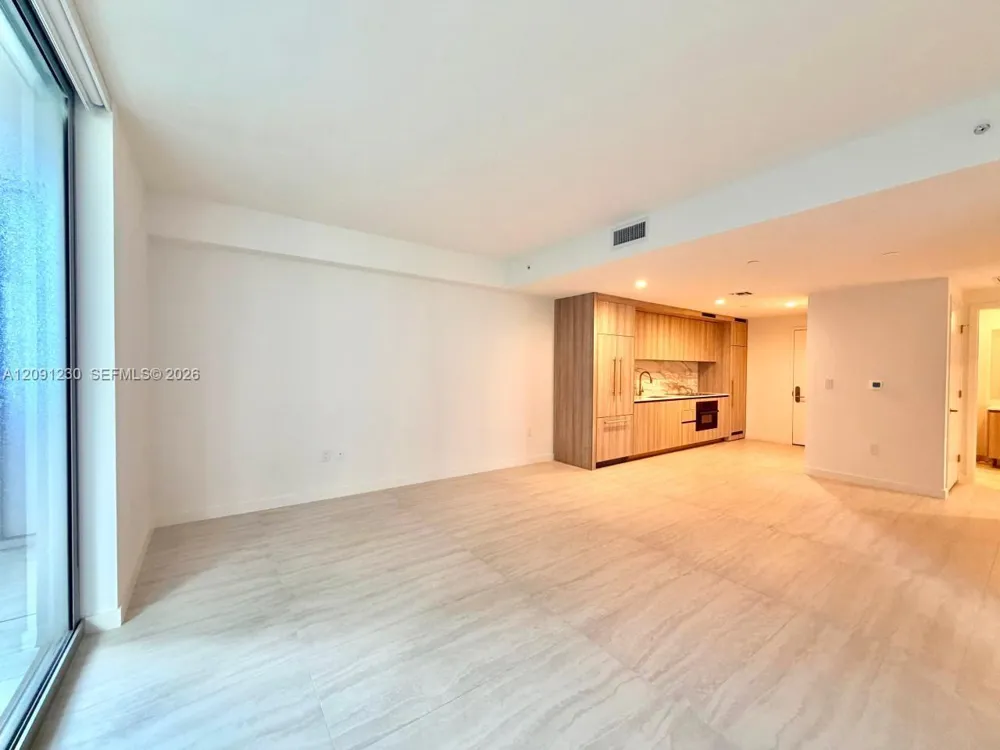 77 SE 5th st #2506 Miami, FL 33131