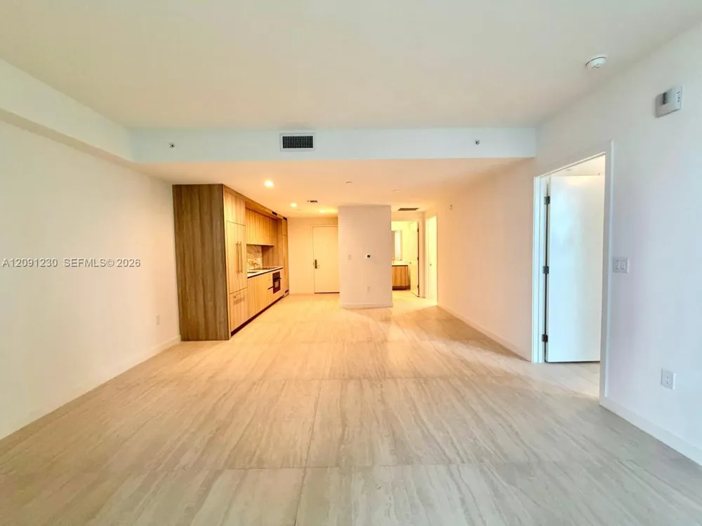77 SE 5th st #2506 Miami, FL 33131