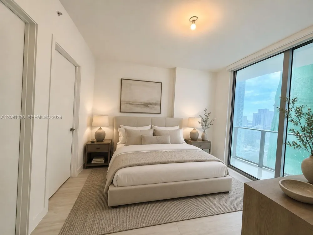 77 SE 5th st #2506 Miami, FL 33131
