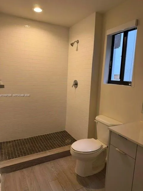 751 NW 1st St #101 Miami, FL 33128